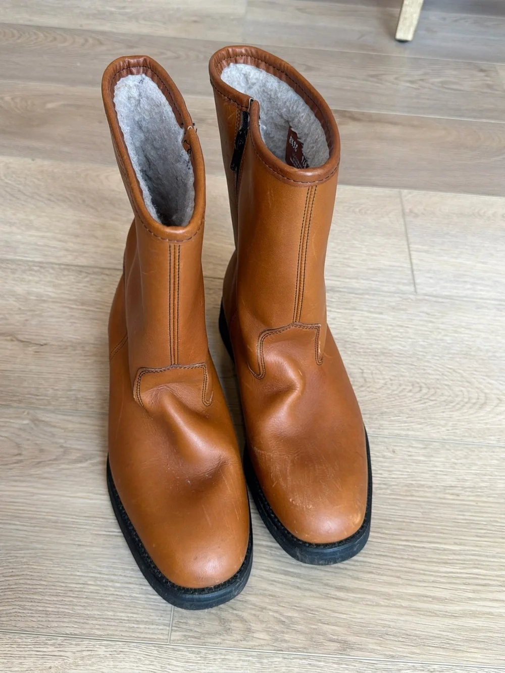 FIN & FEATHER Vintage Insulated Brown Leather Pull On Boots Made in USA Mens 8.5